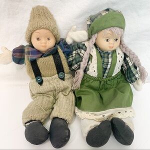 Vintage handmade Trad. German Garb Dolls - Twins